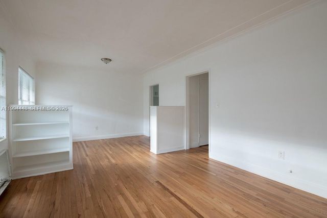 974 Biarritz Dr 15, Miami Beach, FL 33141