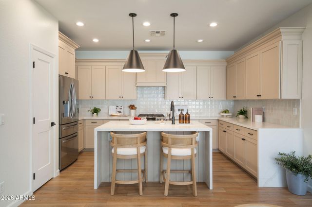 3606 S SWAN Drive, Gilbert, AZ 85297