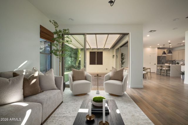 3606 S SWAN Drive, Gilbert, AZ 85297