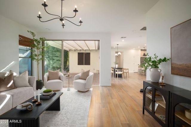 3606 S SWAN Drive, Gilbert, AZ 85297