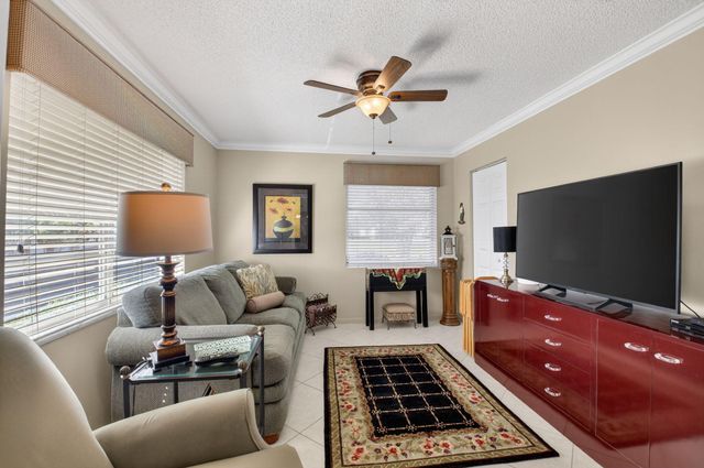 5221 Privet Place A, Delray Beach, FL 33484