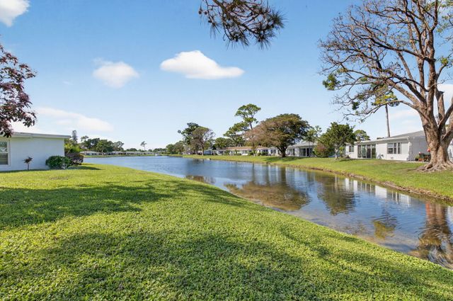 5221 Privet Place A, Delray Beach, FL 33484