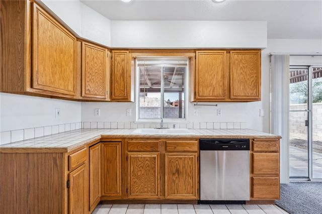 2524 S Ridge Avenue, Bullhead City, AZ 86429