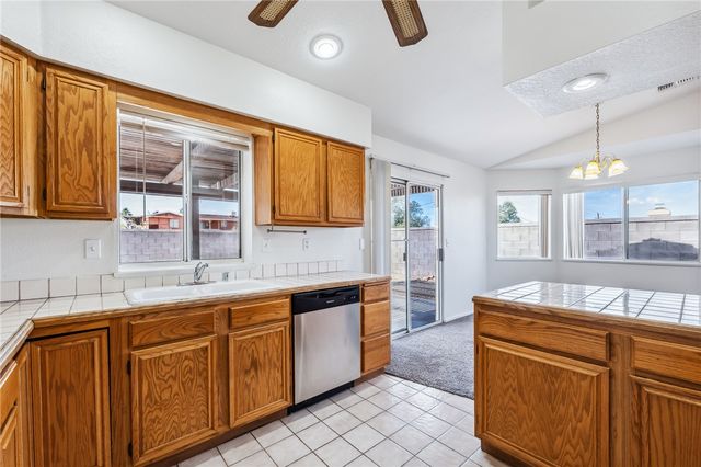 2524 S Ridge Avenue, Bullhead City, AZ 86429