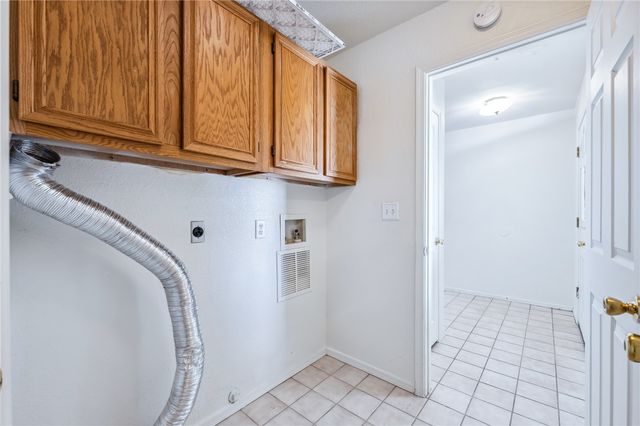 2524 S Ridge Avenue, Bullhead City, AZ 86429