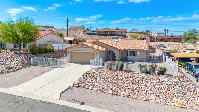 2524 S Ridge Avenue, Bullhead City, AZ 86429