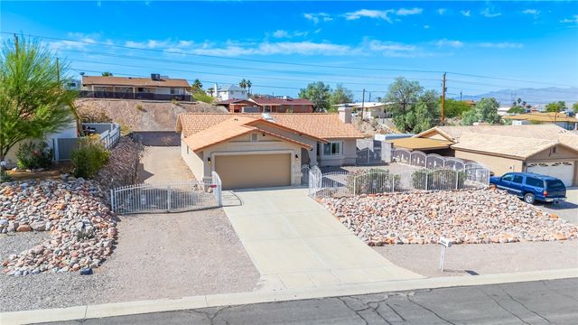 2524 S Ridge Avenue, Bullhead City, AZ 86429