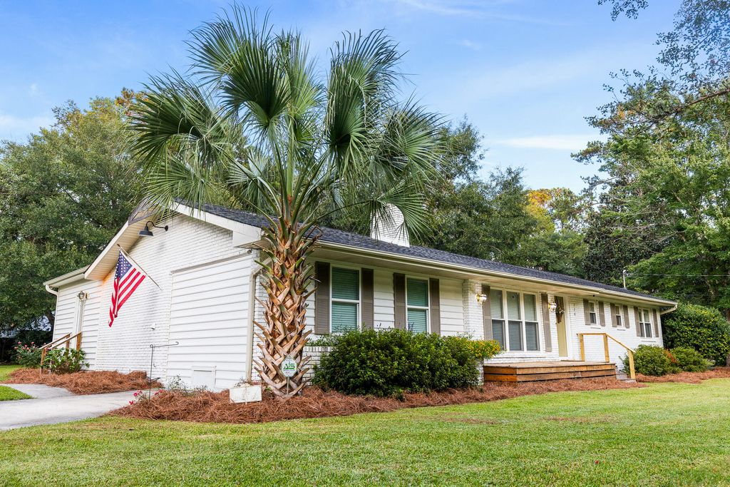 114 Reynolds Road, Summerville, SC 29483