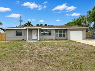 5650 47TH AVENUE N, Kenneth City, FL 33709