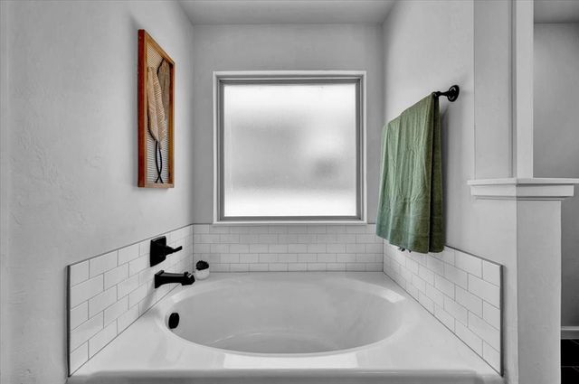 12824 NW 4th Terrace, Yukon, OK 73099