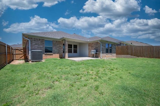 12824 NW 4th Terrace, Yukon, OK 73099