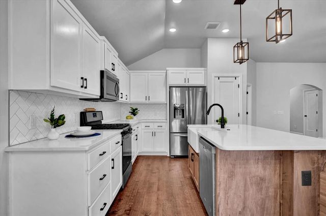 12824 NW 4th Terrace, Yukon, OK 73099