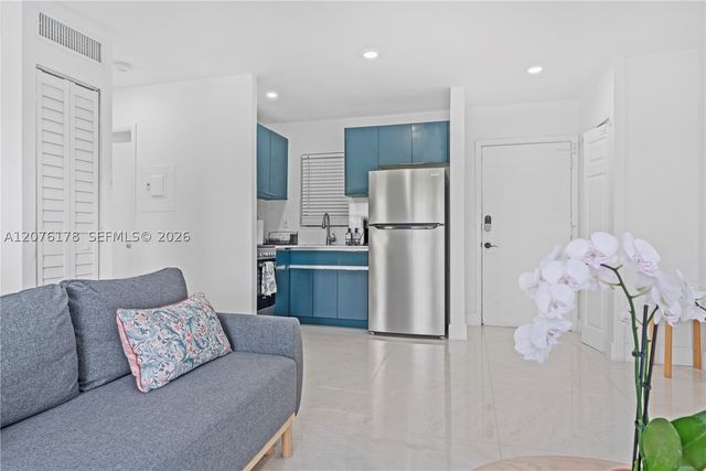 251 172nd St 321, Sunny Isles Beach, FL 33160