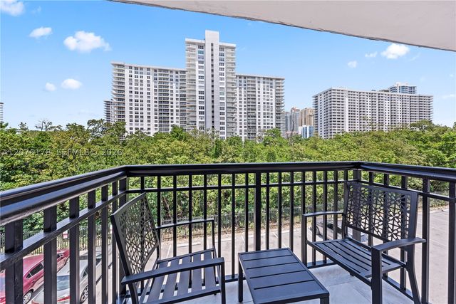251 172nd St 321, Sunny Isles Beach, FL 33160