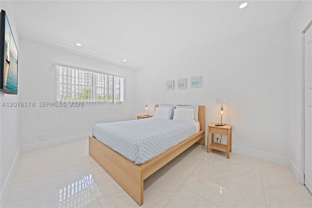 251 172nd St 321, Sunny Isles Beach, FL 33160