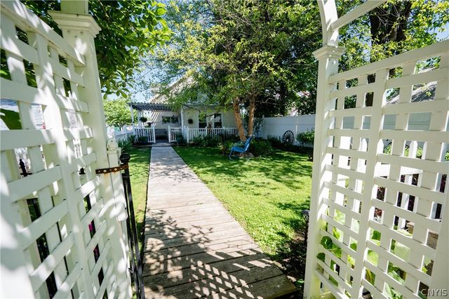 10 Front Street, Vernon, NY 13476