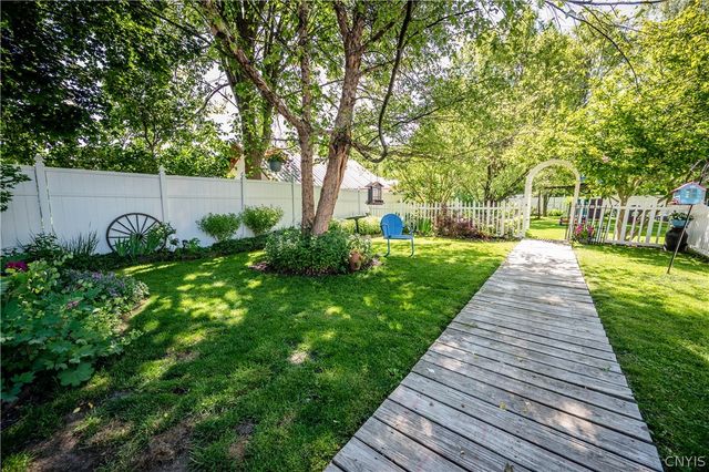 10 Front Street, Vernon, NY 13476
