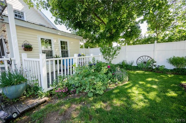 10 Front Street, Vernon, NY 13476