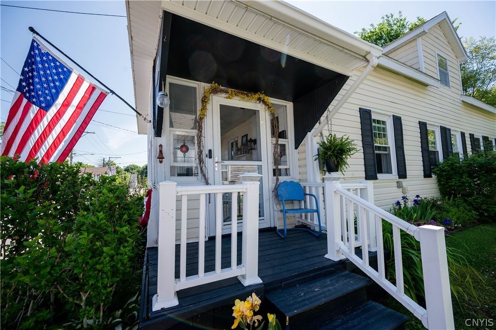 10 Front Street, Vernon, NY 13476