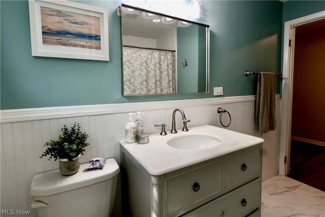 241 High Street, Chagrin Falls, OH 44022