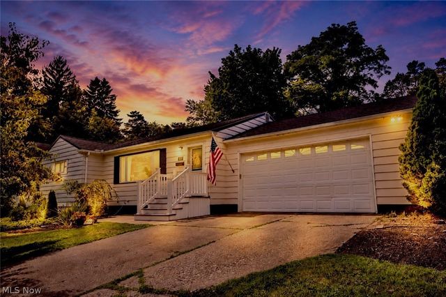 241 High Street, Chagrin Falls, OH 44022