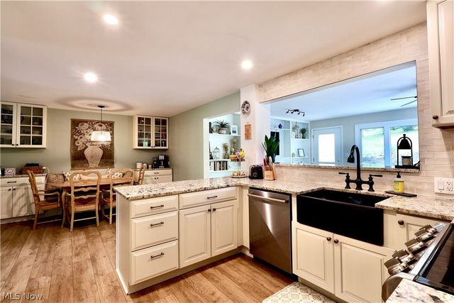 241 High Street, Chagrin Falls, OH 44022