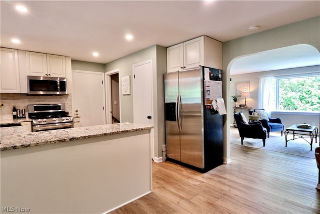 241 High Street, Chagrin Falls, OH 44022