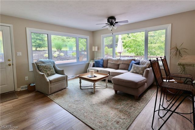 241 High Street, Chagrin Falls, OH 44022