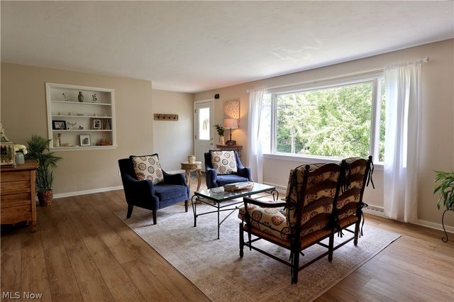 241 High Street, Chagrin Falls, OH 44022