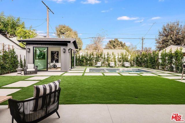 4210 Kraft Avenue, Los Angeles, CA 91604