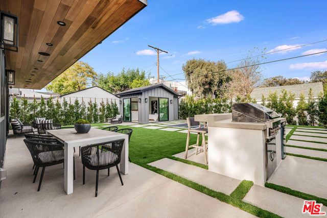 4210 Kraft Avenue, Los Angeles, CA 91604