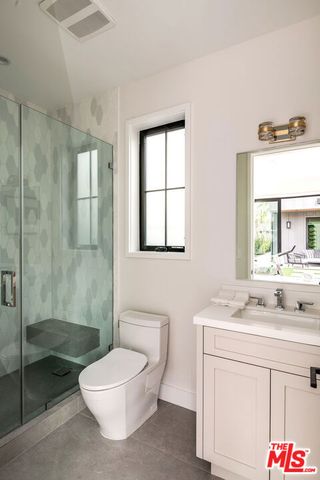 4210 Kraft Avenue, Los Angeles, CA 91604
