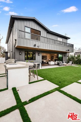 4210 Kraft Avenue, Los Angeles, CA 91604
