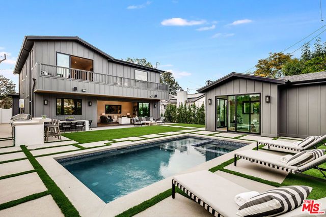 4210 Kraft Avenue, Los Angeles, CA 91604