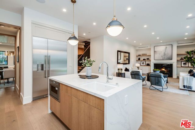 4210 Kraft Avenue, Los Angeles, CA 91604
