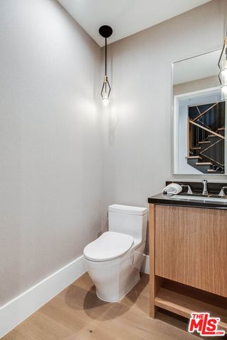 4210 Kraft Avenue, Los Angeles, CA 91604