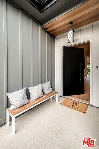 4210 Kraft Avenue, Los Angeles, CA 91604