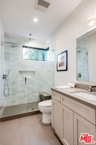 4210 Kraft Avenue, Los Angeles, CA 91604