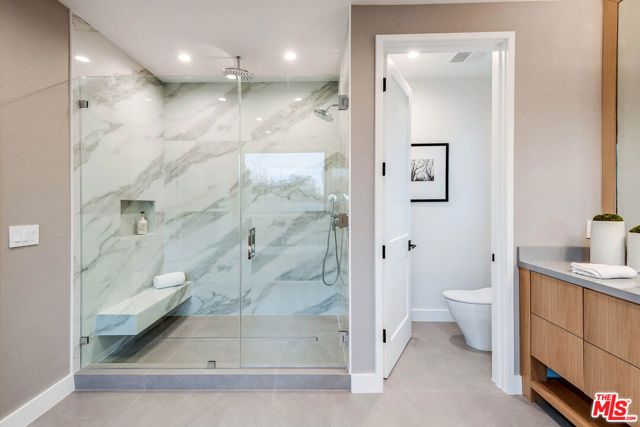 4210 Kraft Avenue, Los Angeles, CA 91604