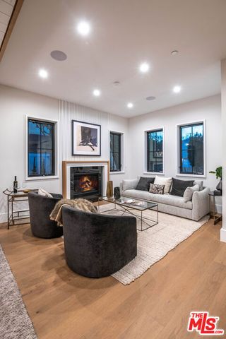 4210 Kraft Avenue, Los Angeles, CA 91604