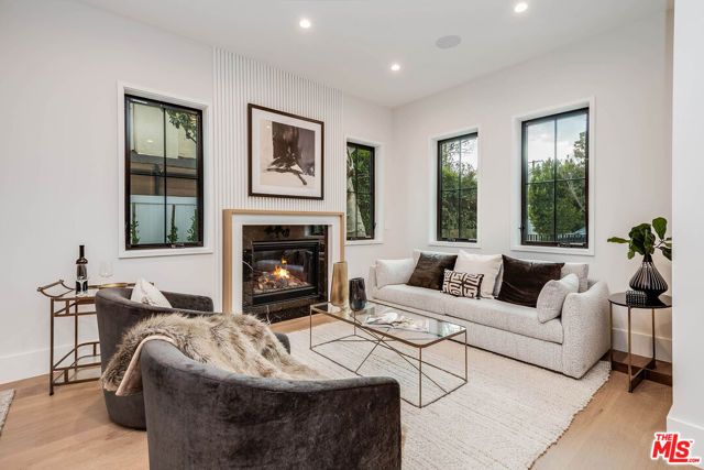 4210 Kraft Avenue, Los Angeles, CA 91604