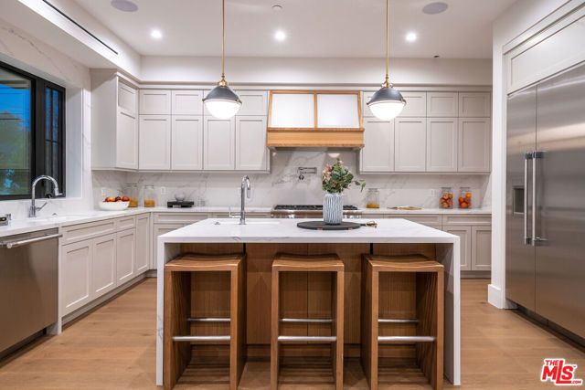 4210 Kraft Avenue, Los Angeles, CA 91604