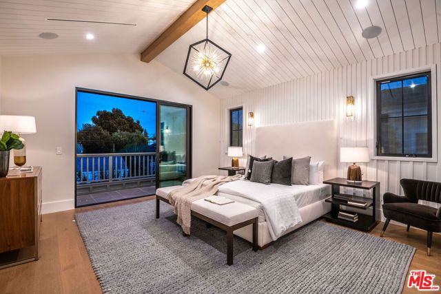 4210 Kraft Avenue, Los Angeles, CA 91604