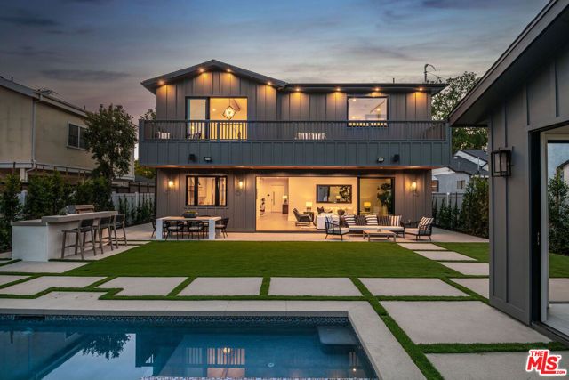 4210 Kraft Avenue, Los Angeles, CA 91604