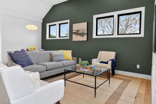 24 Spring Hill Terrace C, Somerville, MA 02143