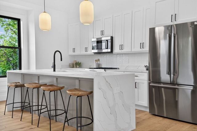 24 Spring Hill Terrace C, Somerville, MA 02143