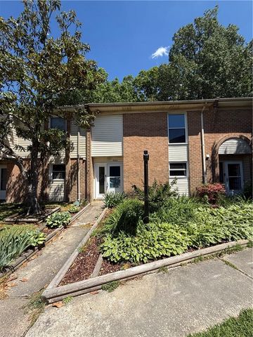 5002 Amboy CT, Virginia Beach, VA 23462