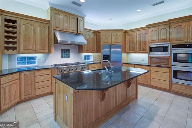 8010 Scudder Way, Ball Ground, GA 30107