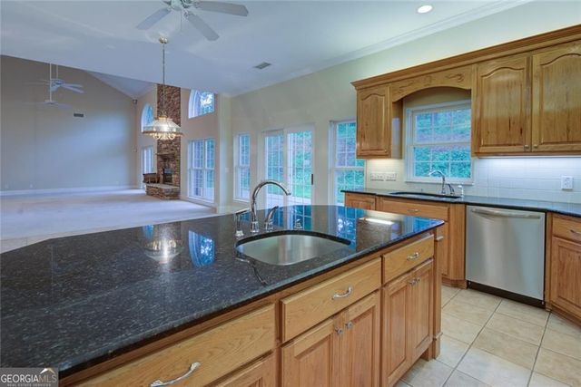 8010 Scudder Way, Ball Ground, GA 30107