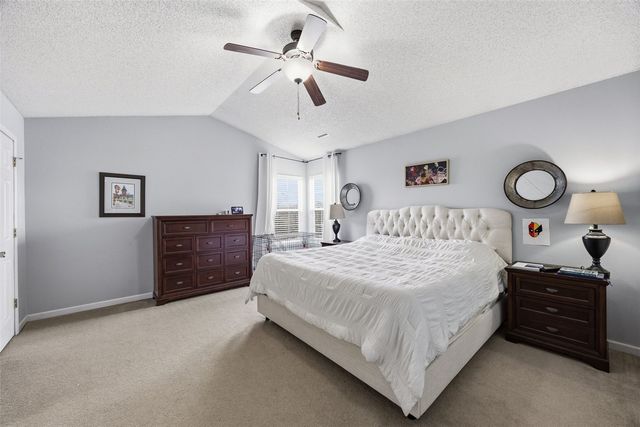 2768 Irving, Iowa City, IA 52246